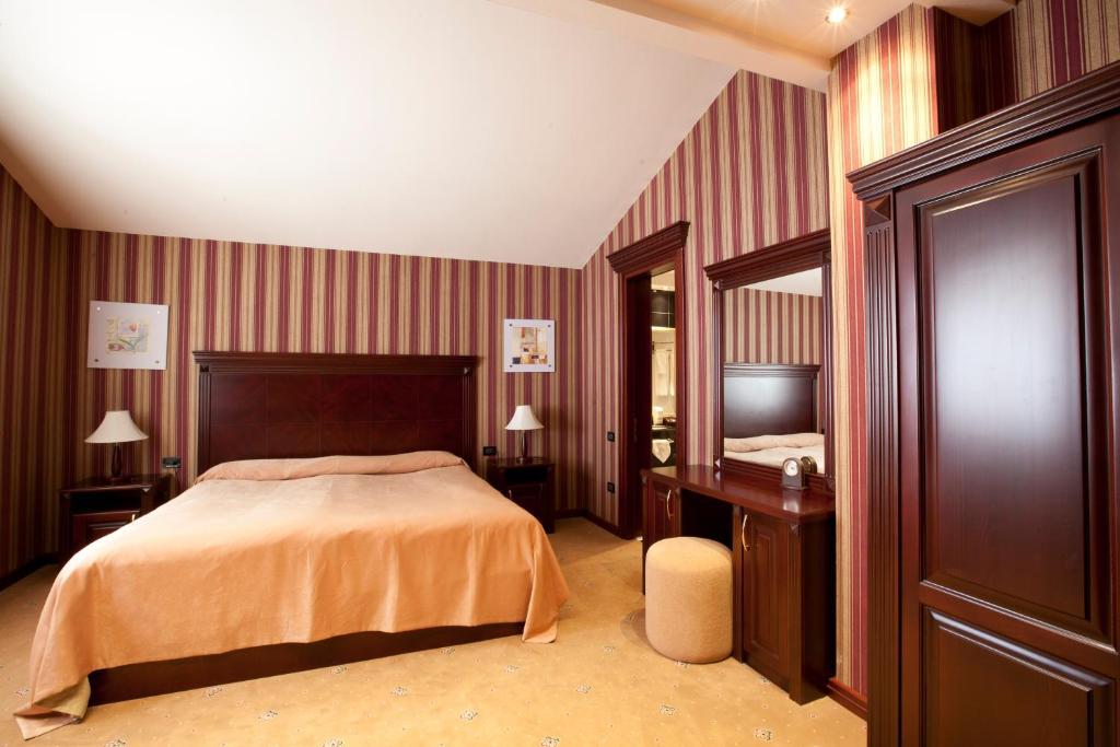 Hotel Dilijan Resort Rum bild